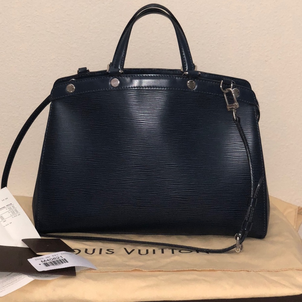 Louis Vuitton Brea Mm Epi Blue Shoulder Bag